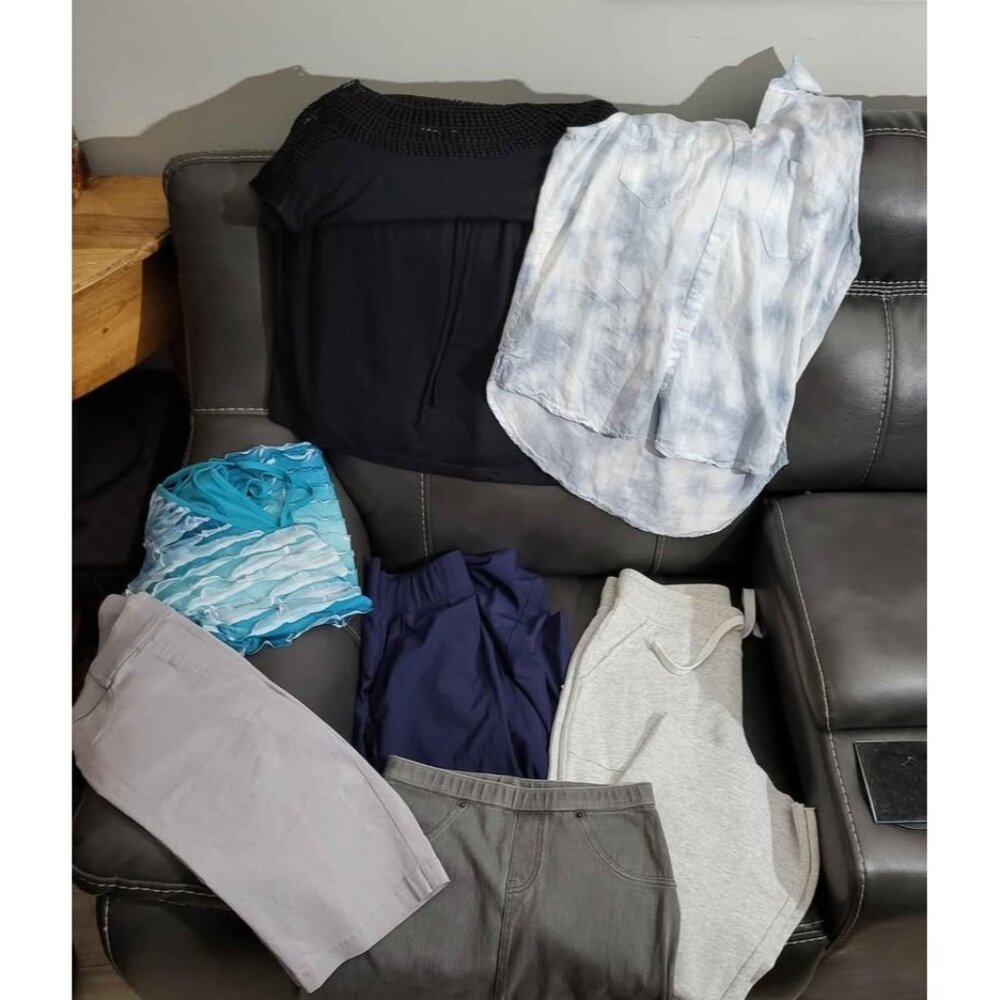 Women's Bundle deal - Sz Small (5-7)  Capri Sweat Pant Skirt Shorts Shirt Dress